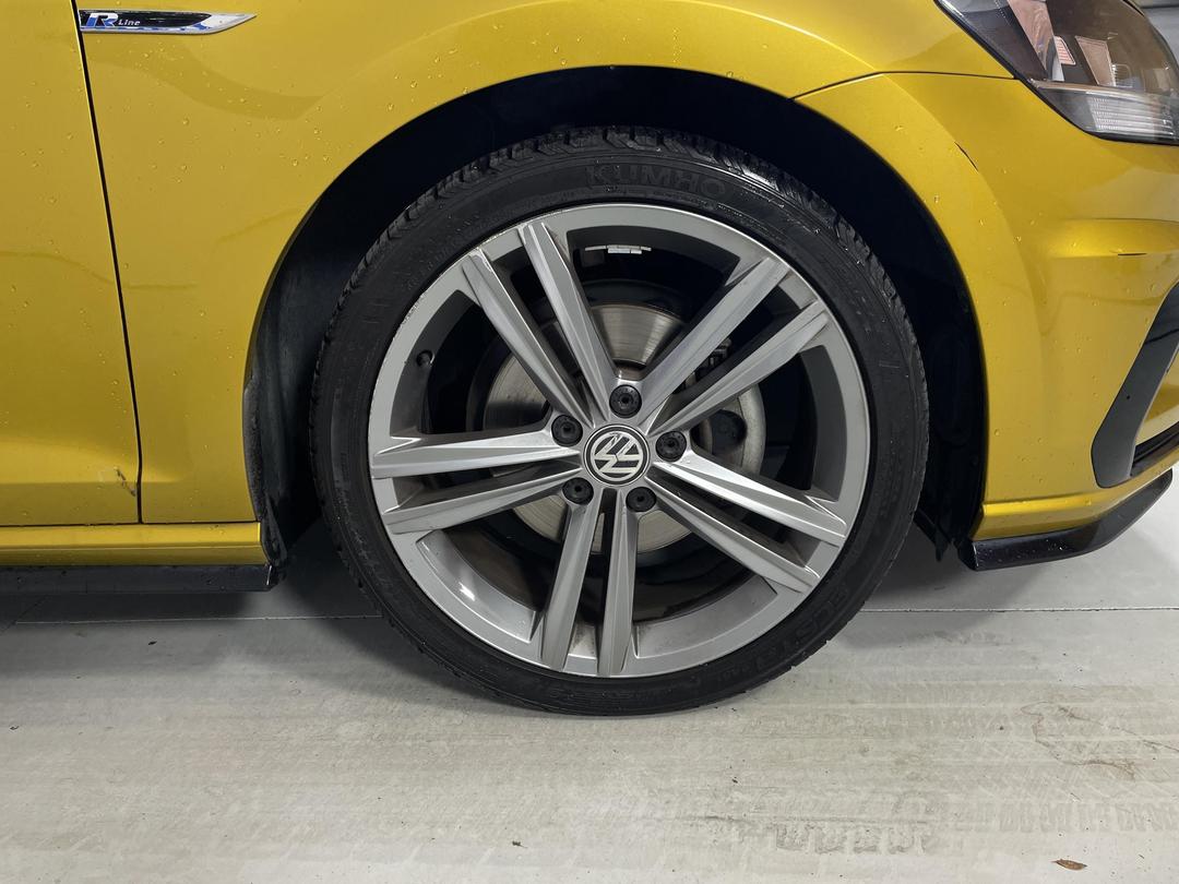 Photo '9' of Volkswagen Golf