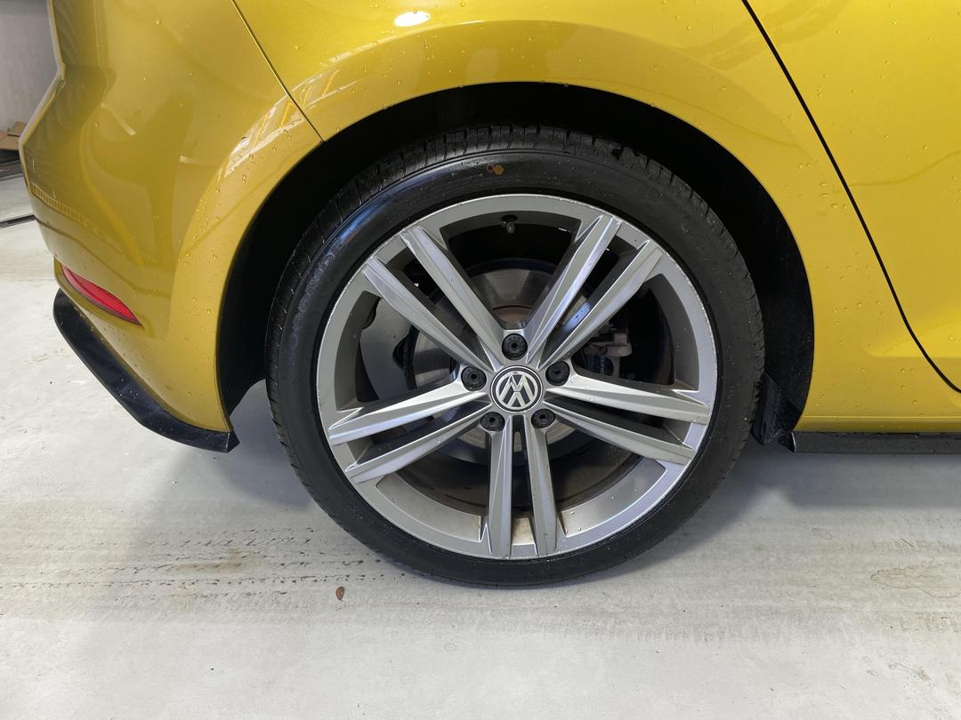 Photo '12' of Volkswagen Golf