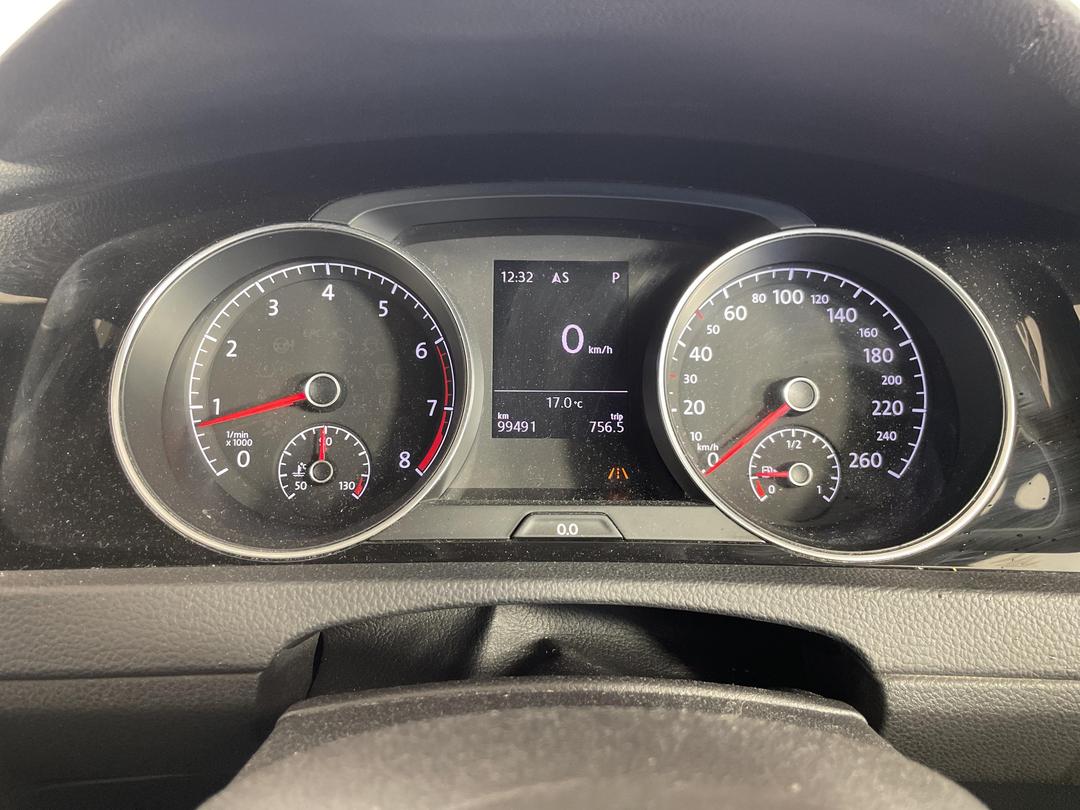 Photo '21' of Volkswagen Golf