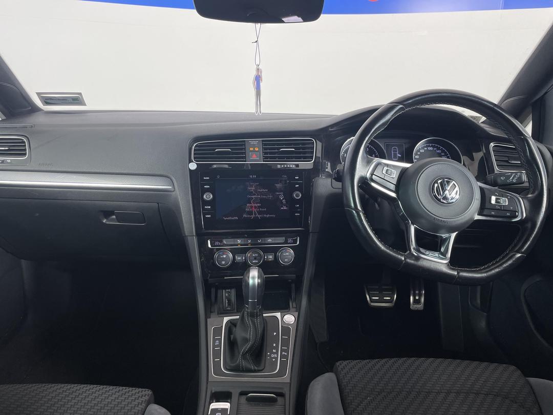Photo '17' of Volkswagen Golf