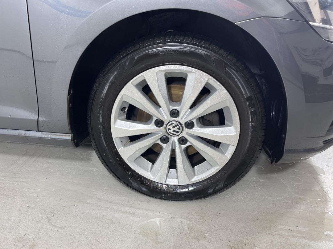 Photo '9' of Volkswagen Golf