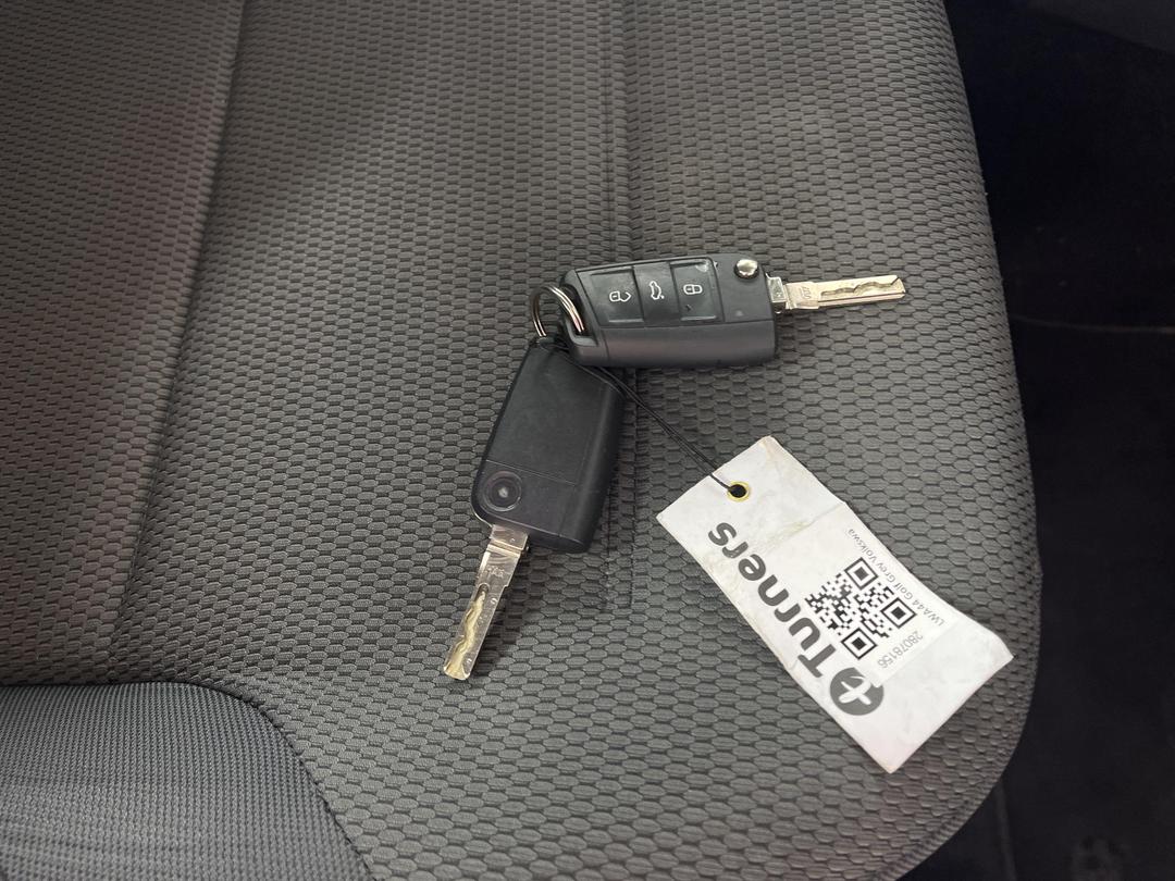 Photo '22' of Volkswagen Golf