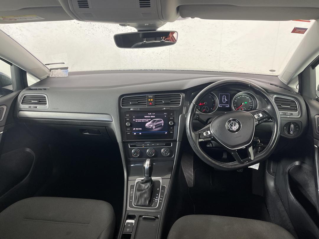 Photo '17' of Volkswagen Golf