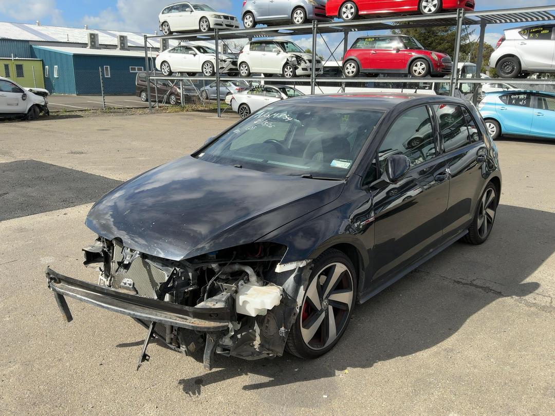 Photo '3' of Volkswagen Golf GTI 169KW