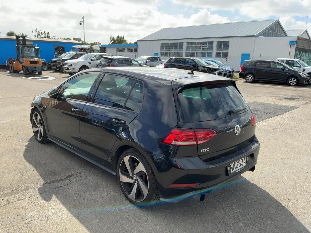 Photo '4' of Volkswagen Golf GTI 169KW