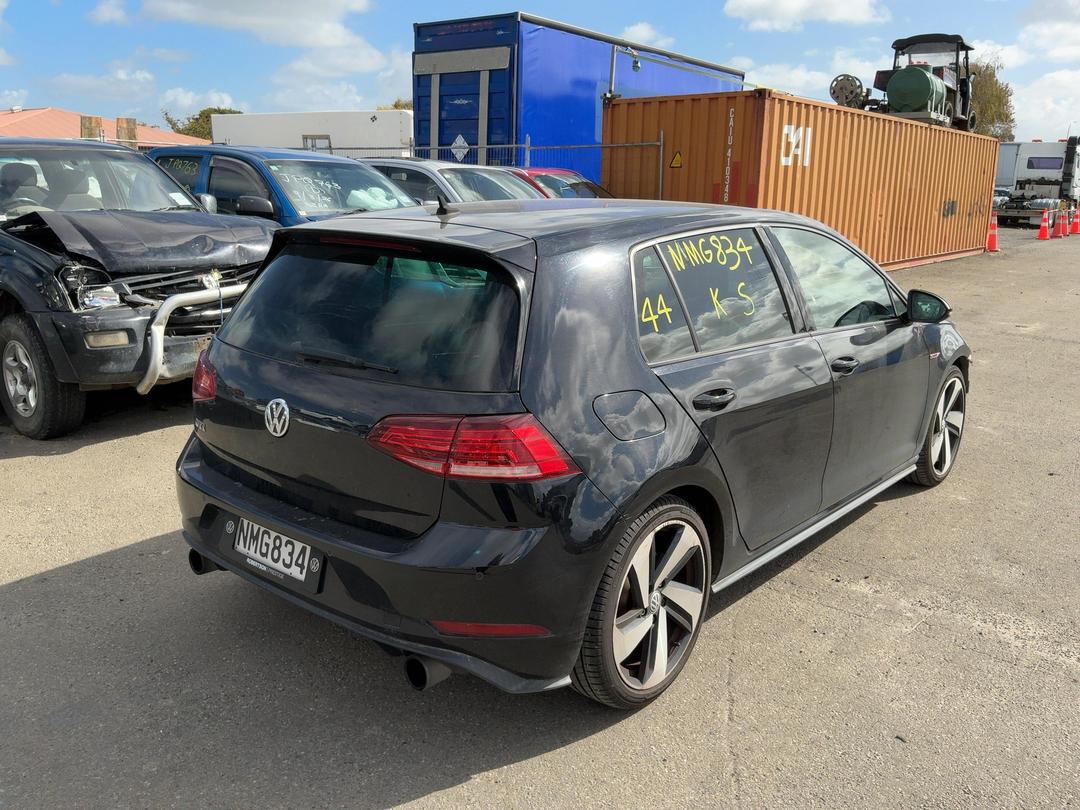 Photo '6' of Volkswagen Golf GTI 169KW