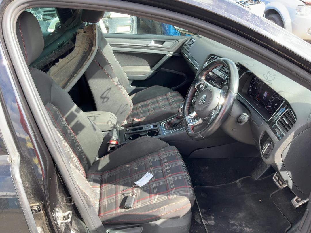 Photo '15' of Volkswagen Golf GTI 169KW