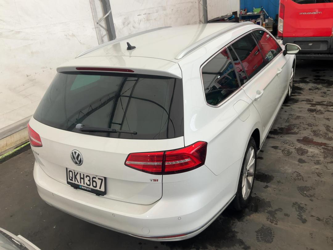 Photo '4' of Volkswagen Passat Variant