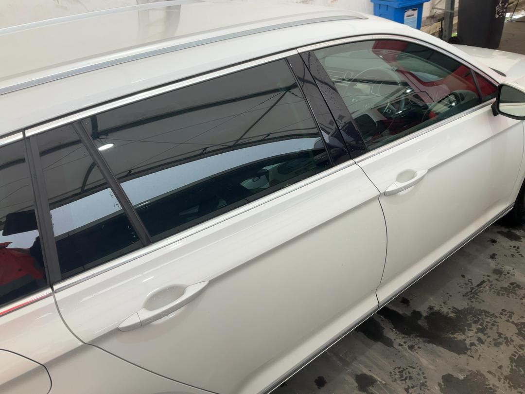 Photo '14' of Volkswagen Passat Variant