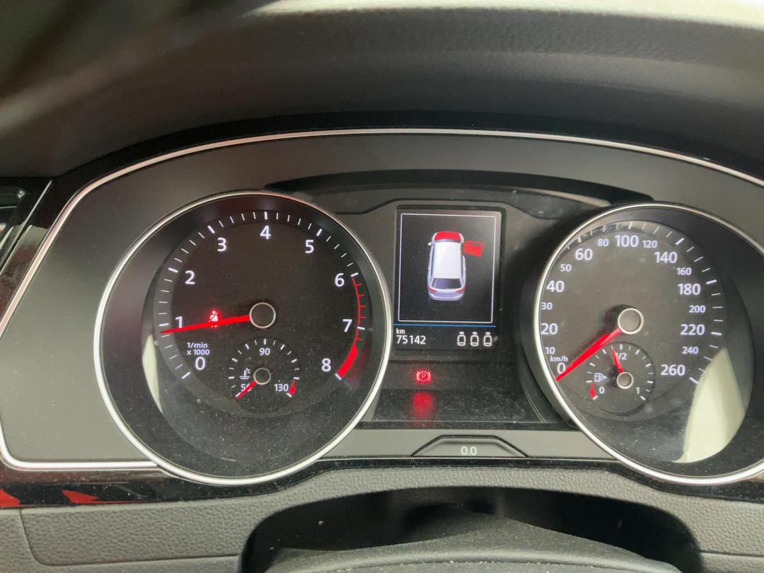 Photo '17' of Volkswagen Passat Variant