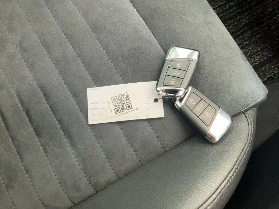 Photo '18' of Volkswagen Passat Variant