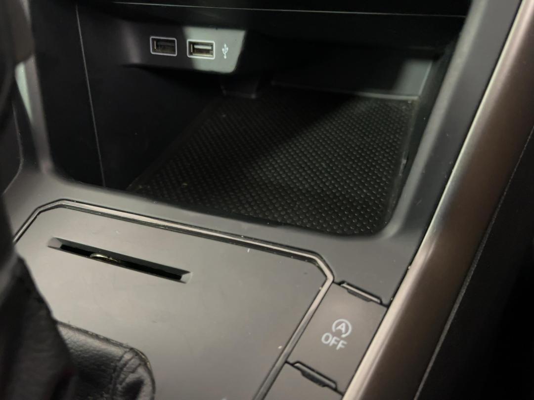 Photo '23' of Volkswagen Polo
