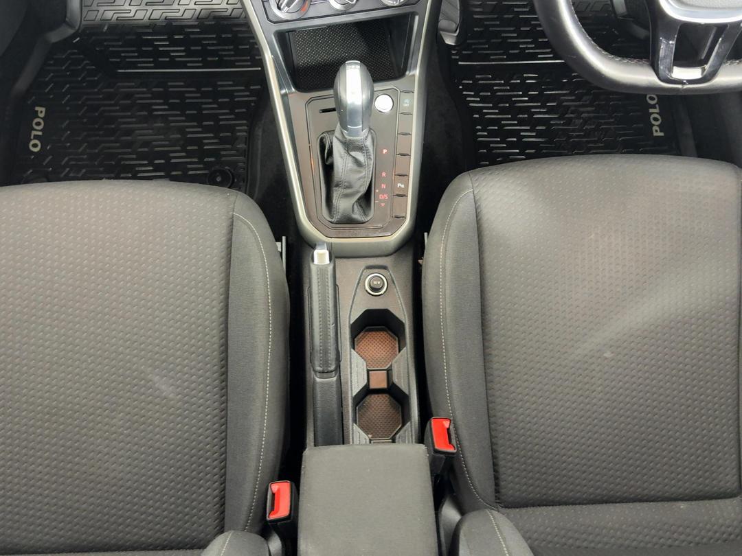 Photo '18' of Volkswagen Polo