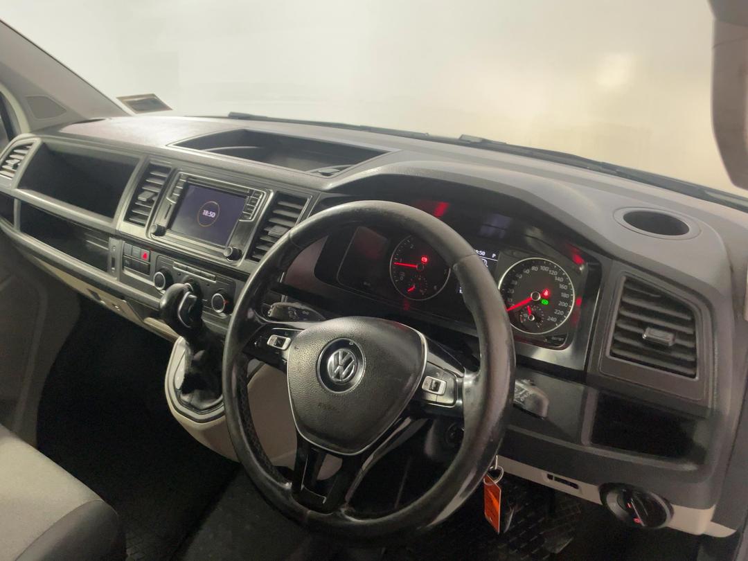 Photo '17' of Volkswagen T6