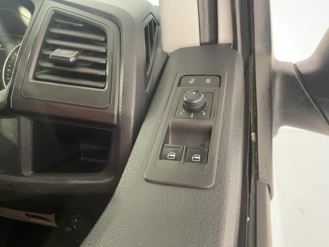 Photo '24' of Volkswagen T6