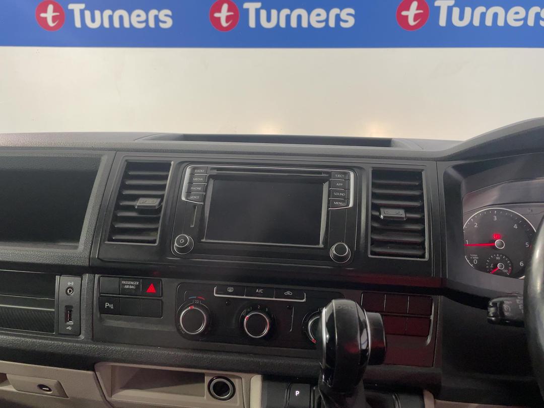 Photo '18' of Volkswagen T6