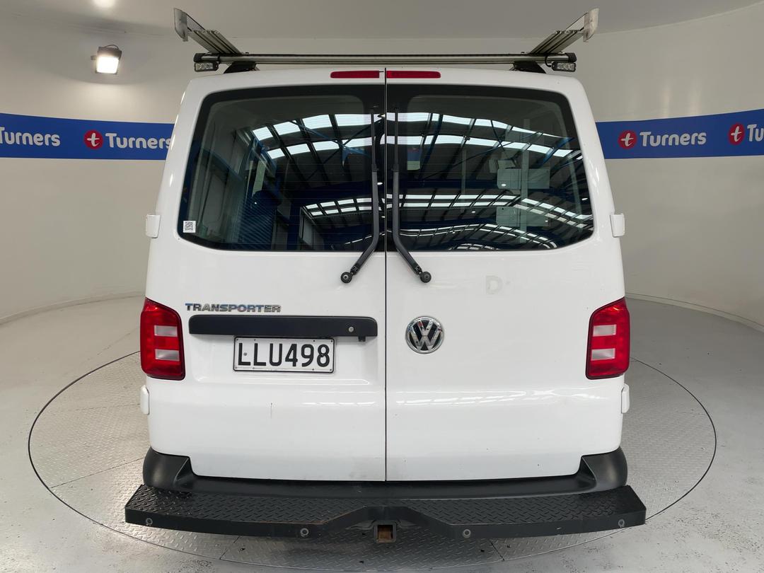 Photo '6' of Volkswagen T6