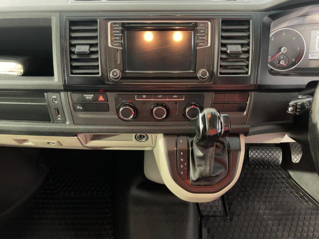 Photo '18' of Volkswagen T6