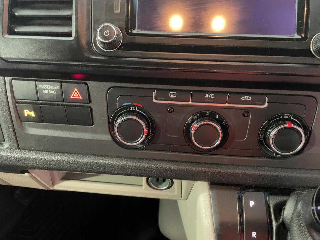 Photo '29' of Volkswagen T6