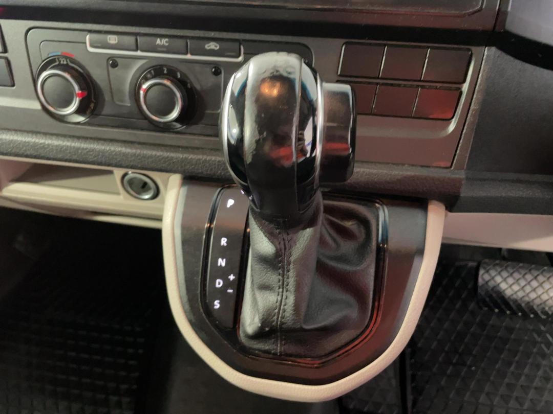 Photo '30' of Volkswagen T6