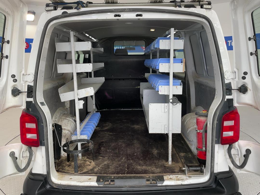 Photo '14' of Volkswagen T6