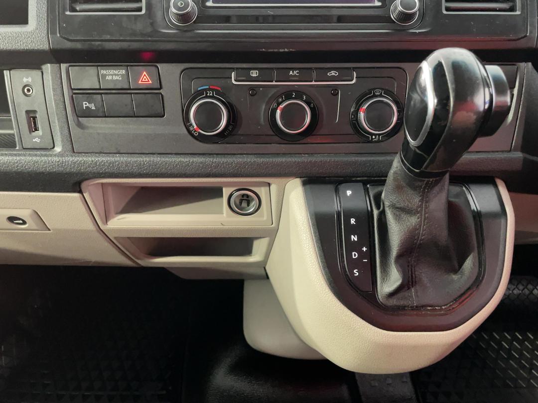 Photo '25' of Volkswagen T6