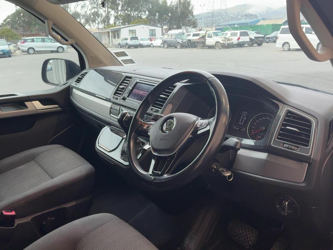 Photo '14' of Volkswagen T6 Multivan CL SWB Photo '14' of Volkswagen T6 Multivan CL SWB