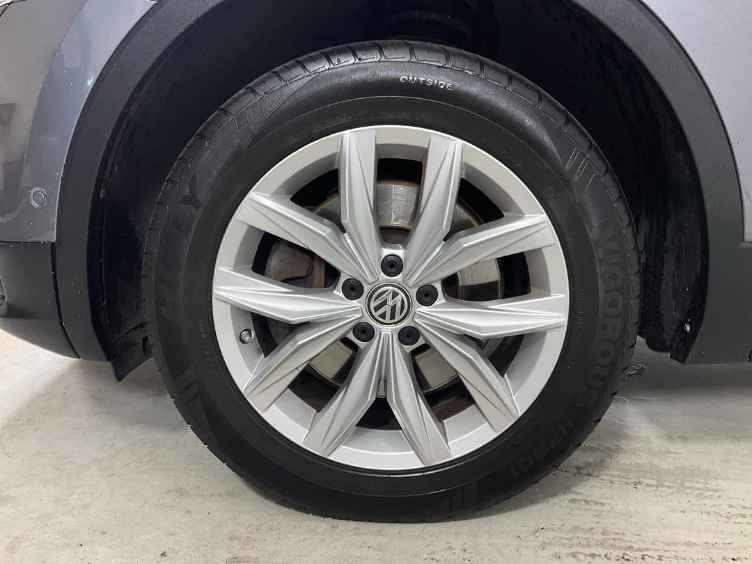 Photo '10' of Volkswagen Tiguan