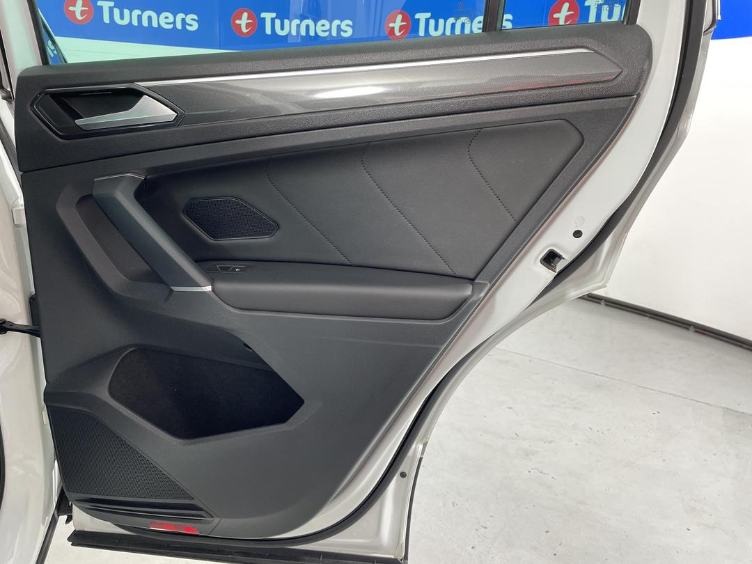 Photo '19' of Volkswagen Tiguan