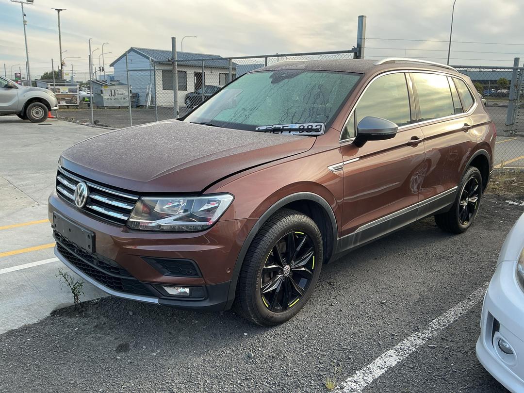Photo '2' of Volkswagen Tiguan Allspace TSI CL 2WD