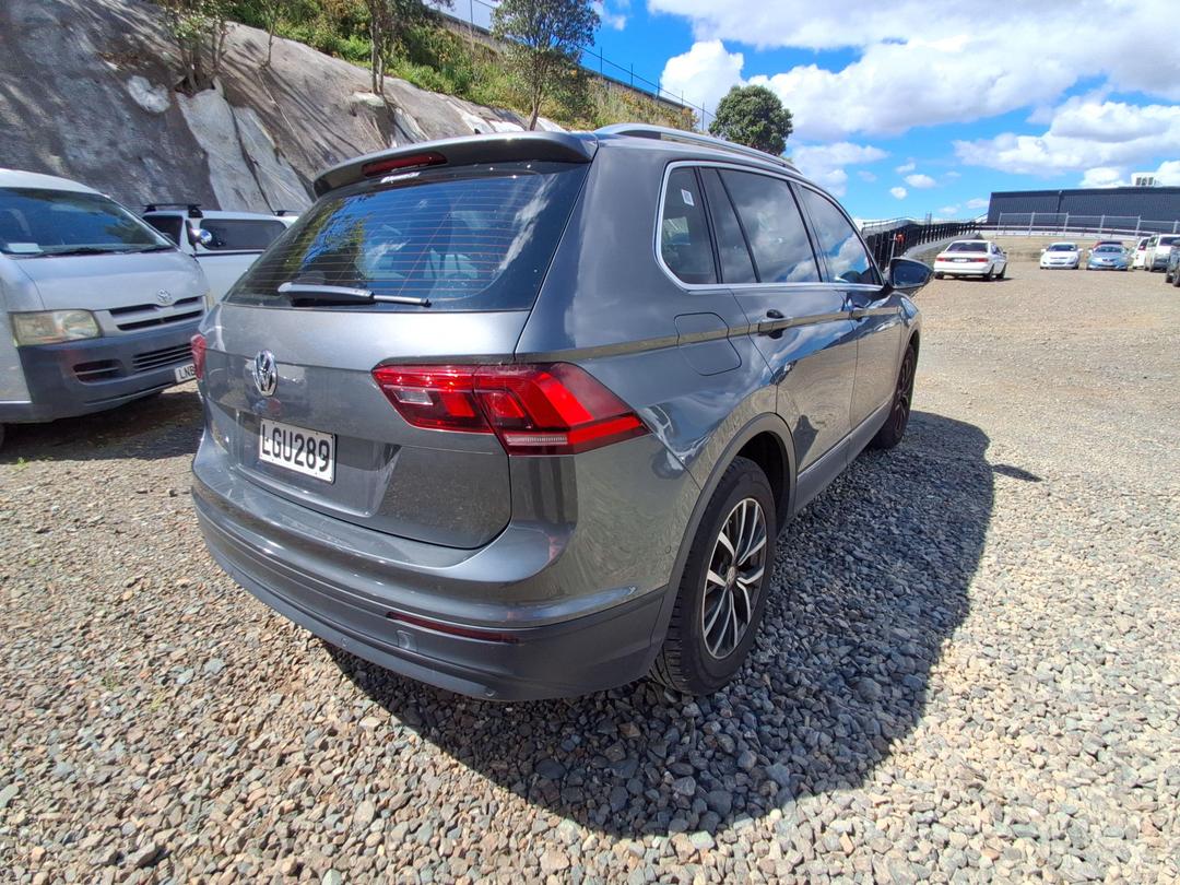 Photo '5' of Volkswagen Tiguan TSI Comfortline 2WD Photo '5' of Volkswagen Tiguan TSI Comfortline 2WD