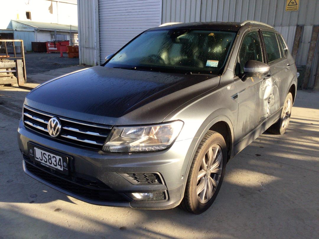 Photo '3' of Volkswagen Tiguan Allspace TSI CL 2WD Photo '3' of Volkswagen Tiguan Allspace TSI CL 2WD