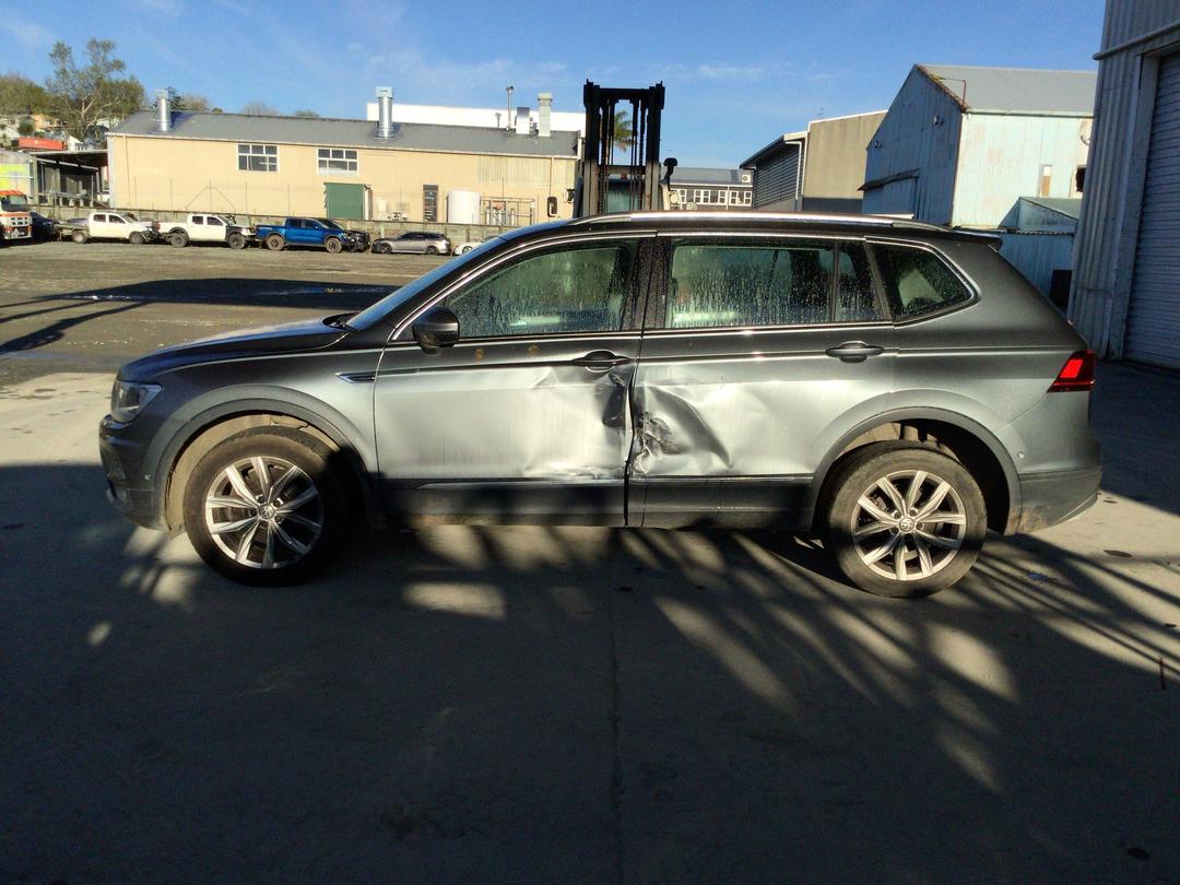 Photo '4' of Volkswagen Tiguan Allspace TSI CL 2WD Photo '4' of Volkswagen Tiguan Allspace TSI CL 2WD