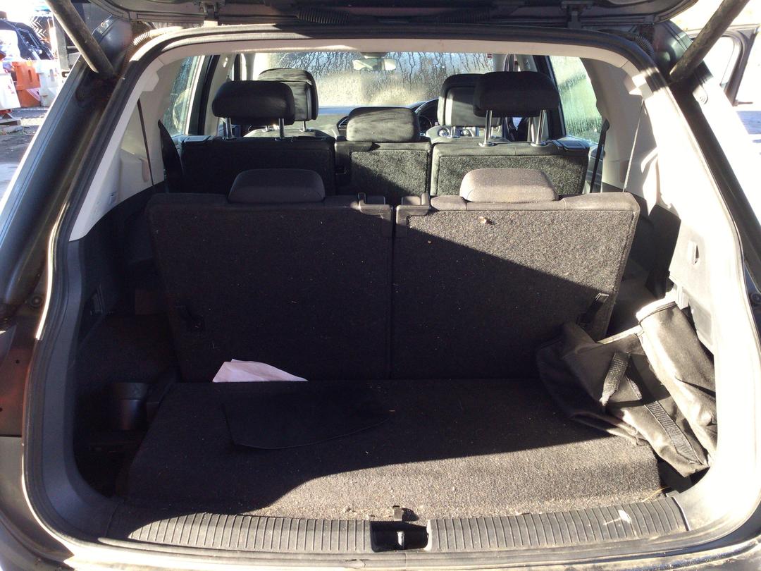 Photo '17' of Volkswagen Tiguan Allspace TSI CL 2WD Photo '17' of Volkswagen Tiguan Allspace TSI CL 2WD