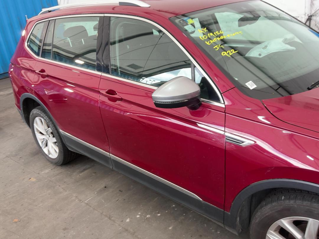 Photo '3' of Volkswagen Tiguan Allspace TSI CL 2WD Photo '3' of Volkswagen Tiguan Allspace TSI CL 2WD