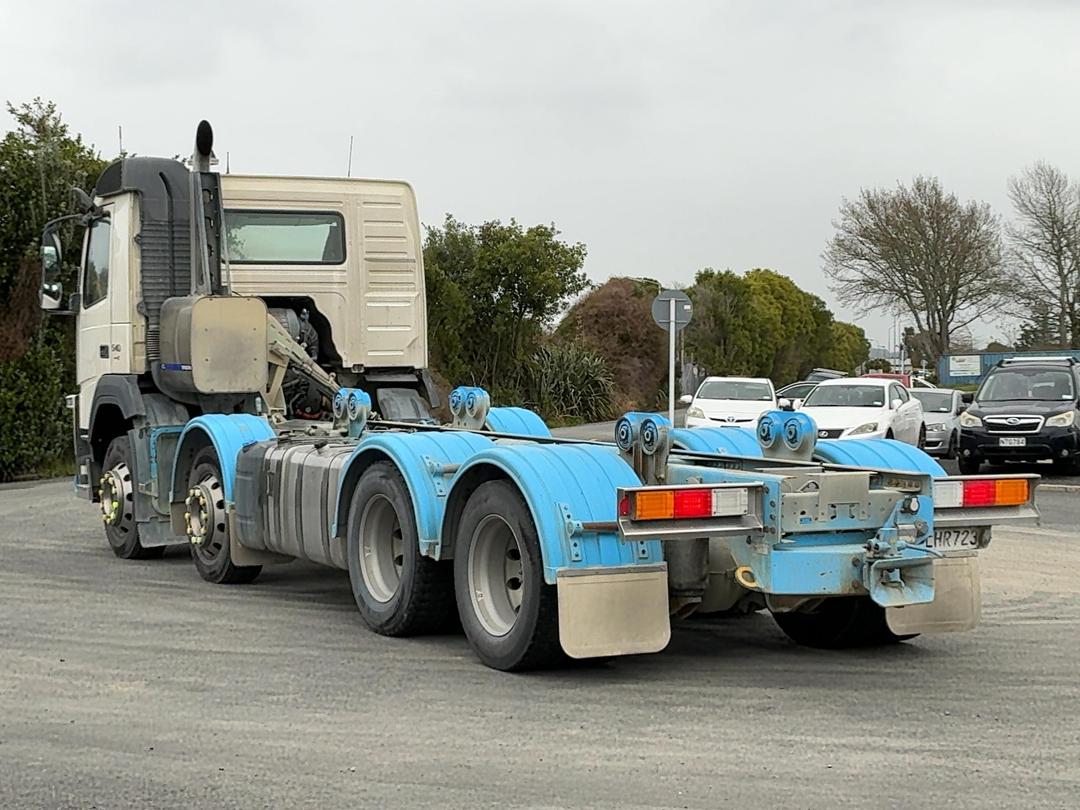 Photo '6' of Volvo FM 540 SERIES 4 8X4R Cab Chassis