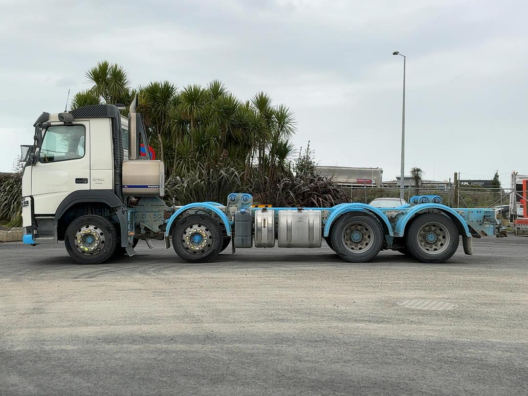 Photo '8' of Volvo FM 540 SERIES 4 8X4R Cab Chassis