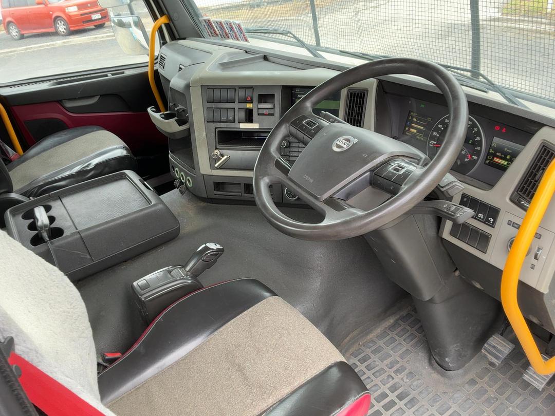 Photo '11' of Volvo FM 540 SERIES 4 8X4R Cab Chassis