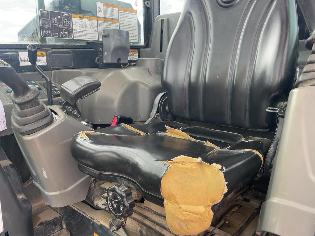 Photo '15' of Yanmar ViO80 Excavator