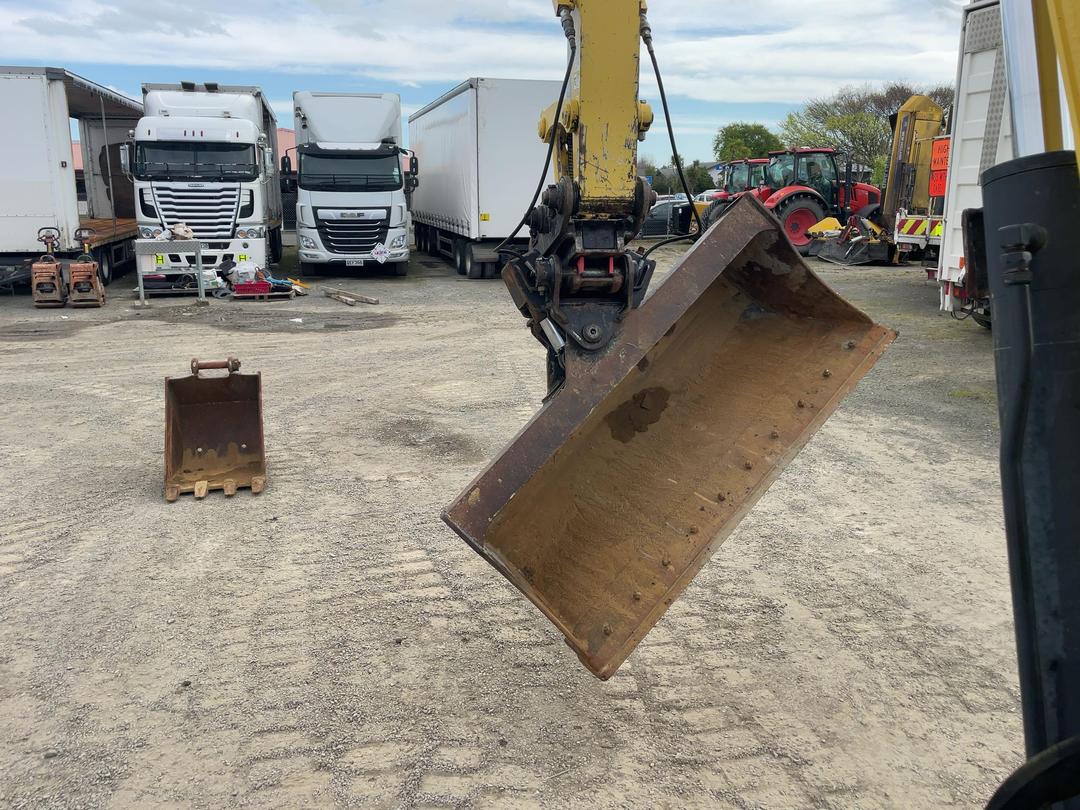 Photo '28' of Yanmar ViO80 Excavator