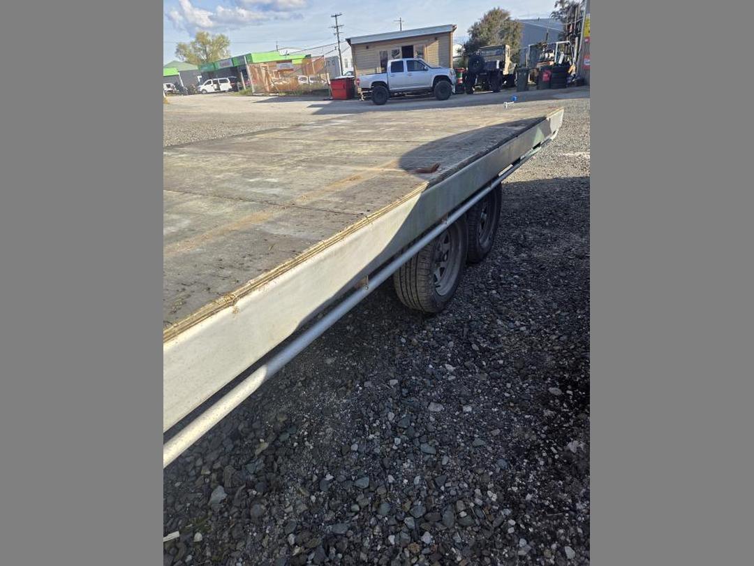 Photo '4' of 3 TON Flat Deck Flat Deck - Tandem