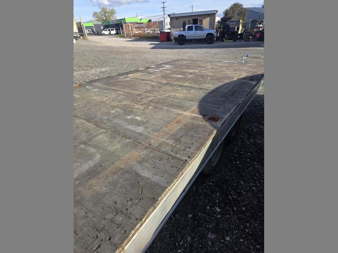 Photo '5' of 3 TON Flat Deck Flat Deck - Tandem