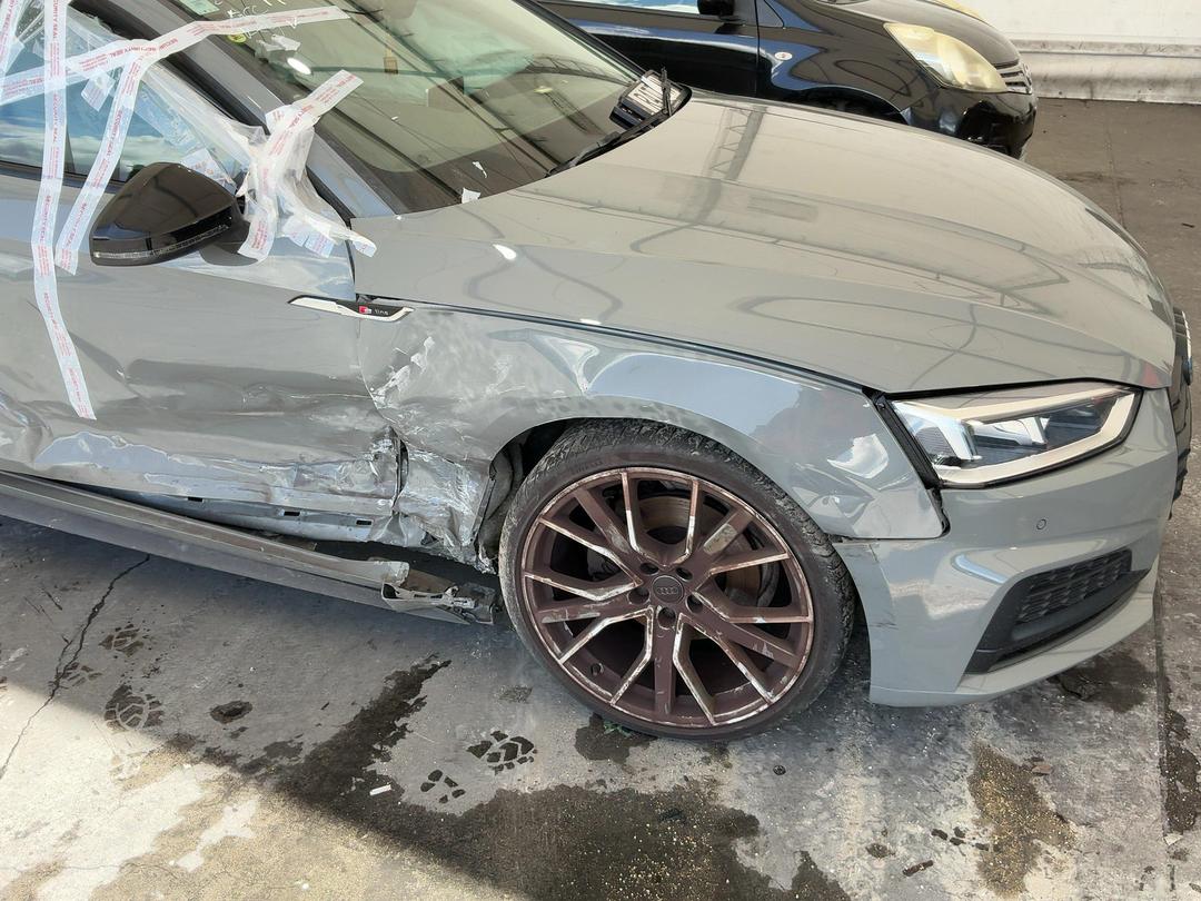 Photo '3' of Audi A5 2.0 Tfsi S Tronic Photo '3' of Audi A5 2.0 Tfsi S Tronic