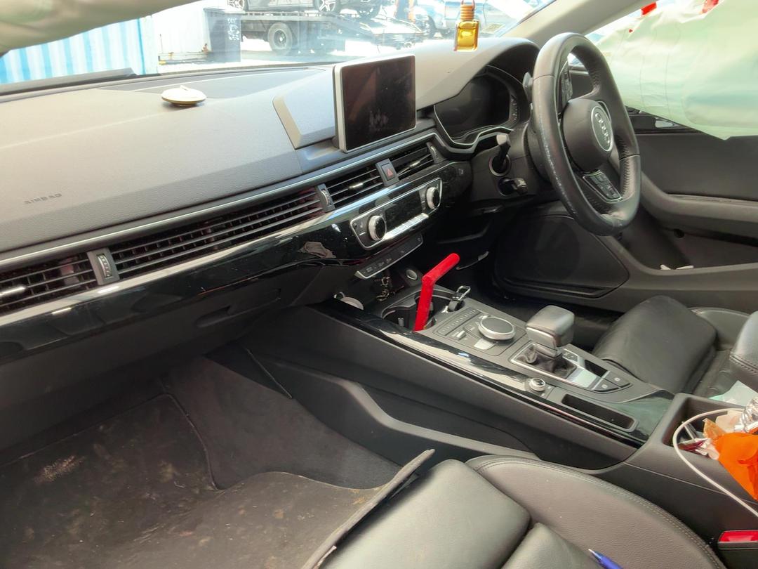 Photo '12' of Audi A5 2.0 Tfsi S Tronic Photo '12' of Audi A5 2.0 Tfsi S Tronic