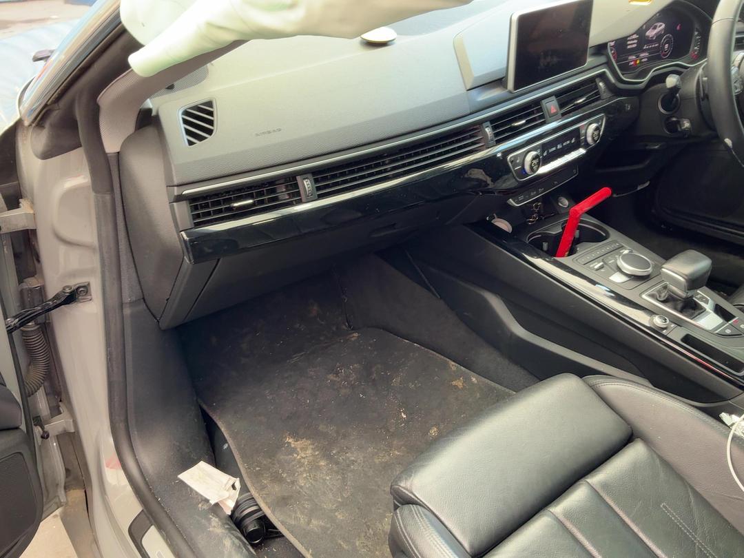 Photo '20' of Audi A5 2.0 Tfsi S Tronic Photo '20' of Audi A5 2.0 Tfsi S Tronic