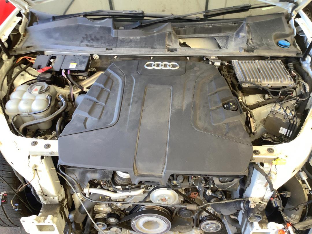 Photo '5' of Audi Q8