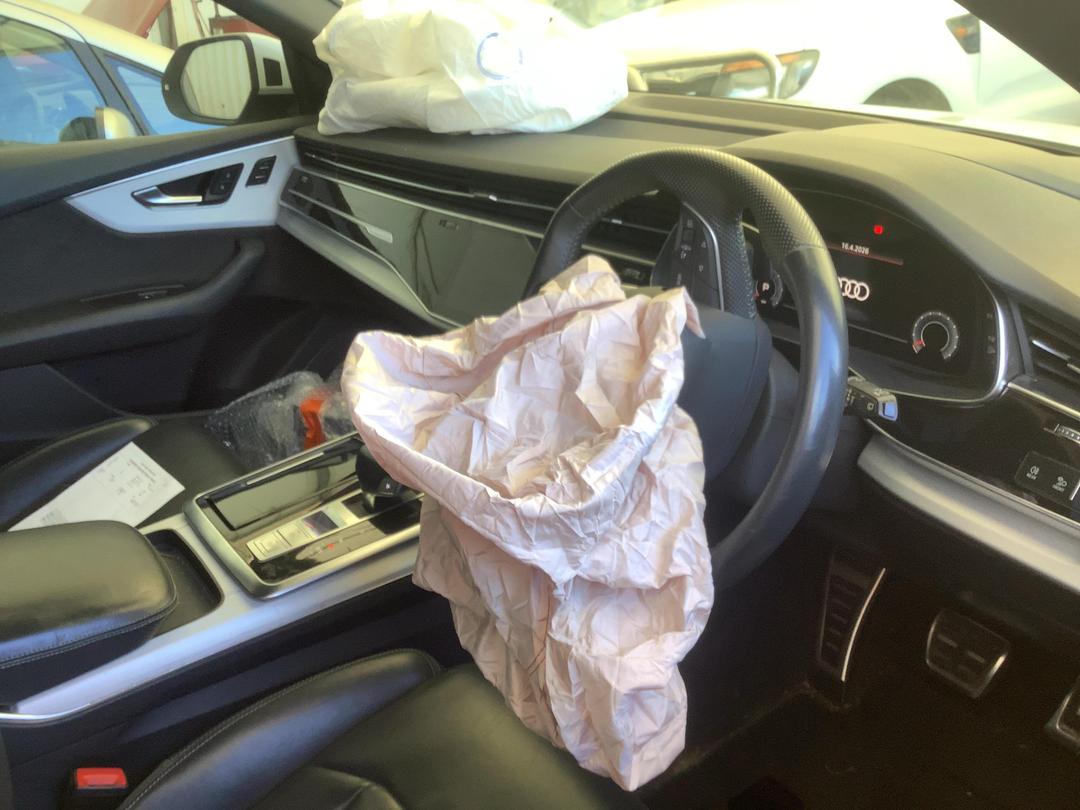 Photo '15' of Audi Q8