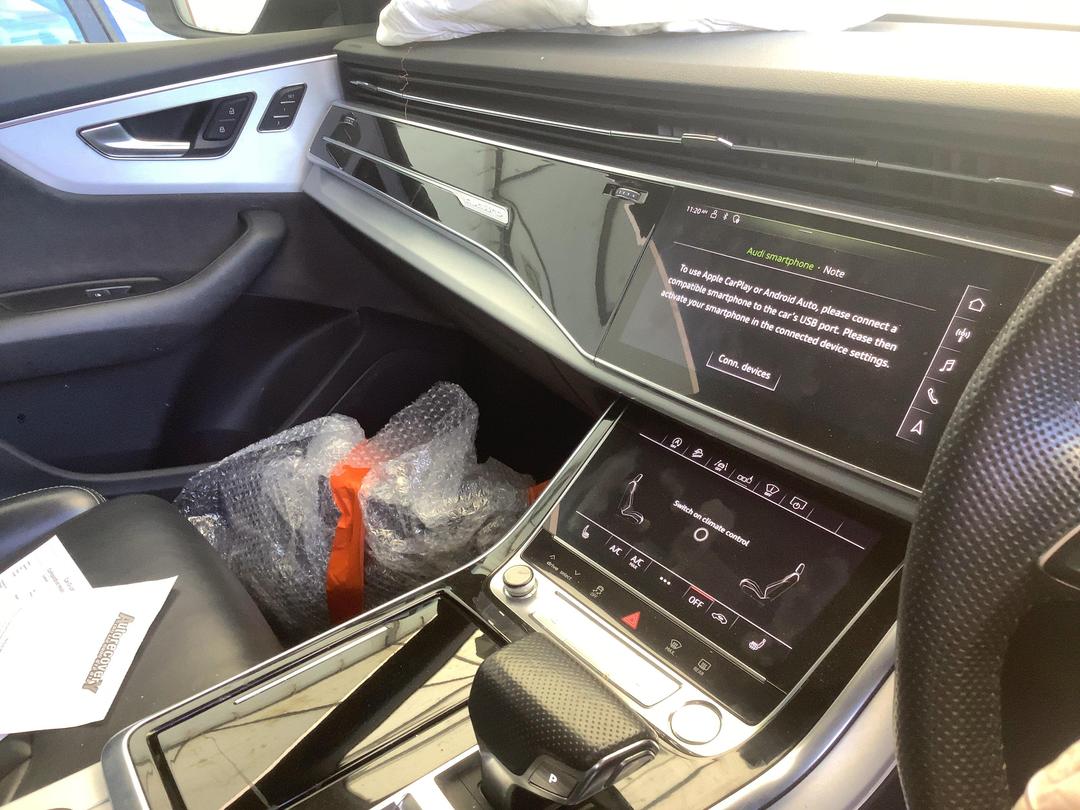 Photo '20' of Audi Q8