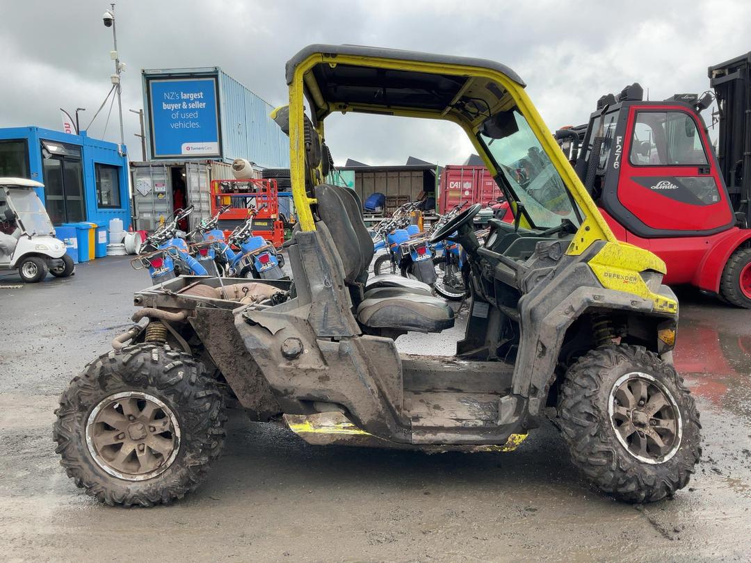 Photo '2' of Can Am Defender XMR 4WD