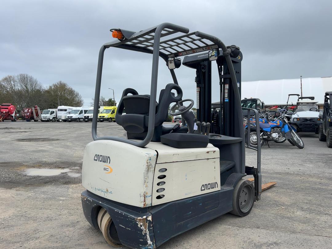 Photo '4' of CROWN SC 4540-40 Forklift